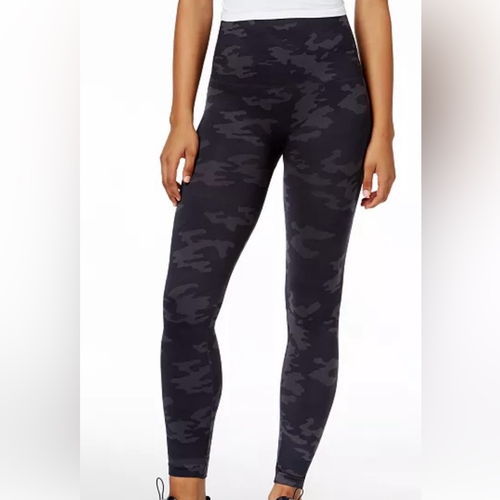 SPANX Look At Me Now Seamless Camo Leggings